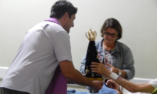 Nossa Senhora Aparecida Peregrina visita Santa Casa de Barra Mansa